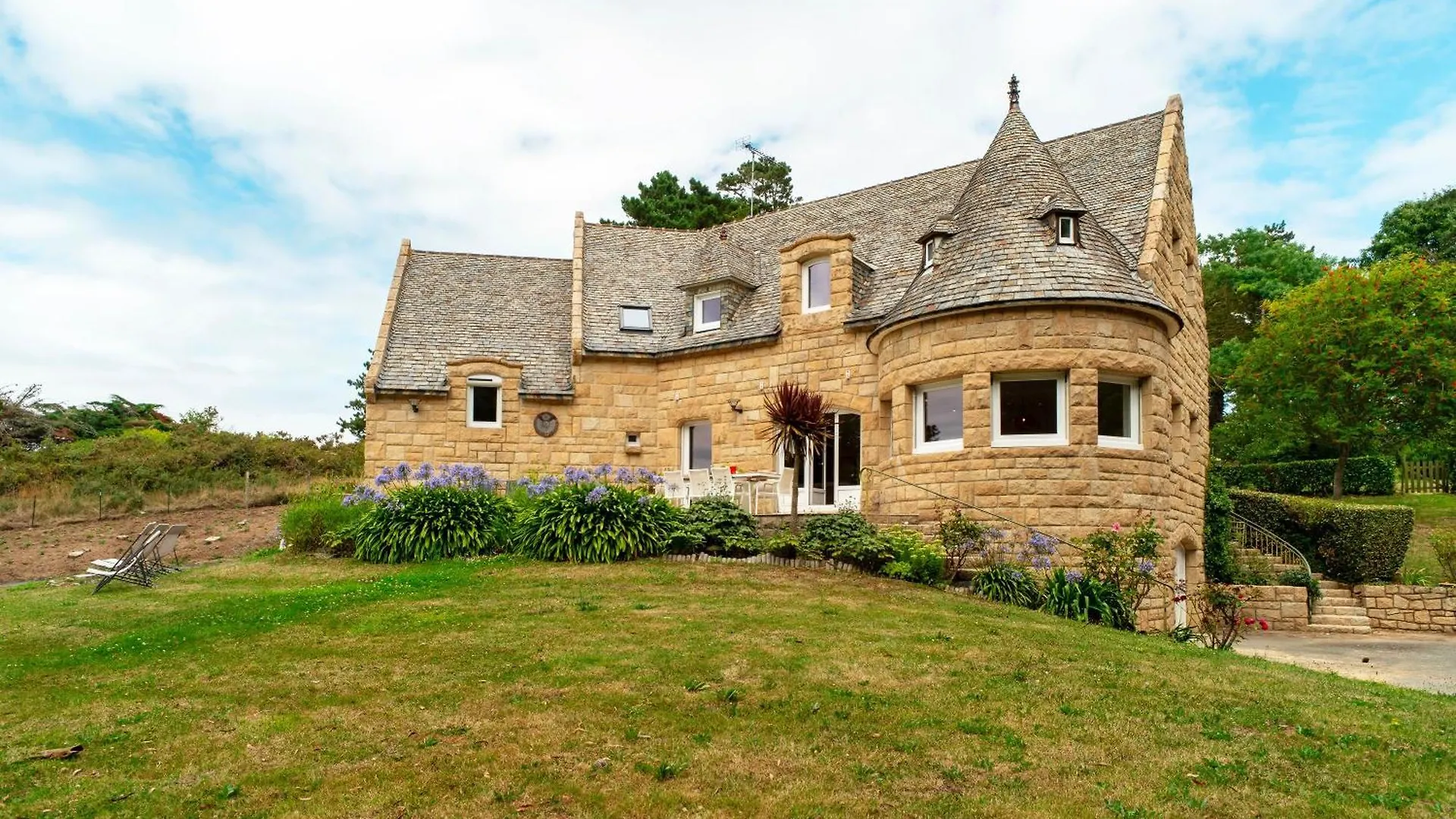 Villa Marine - Proche Plage, Piscine, Jacuzzi Erquy